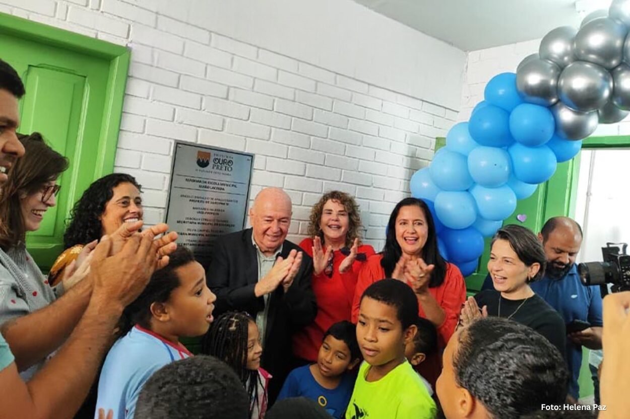 Reforma da Escola Municipal Simão Lacerda é entregue na Bauxita