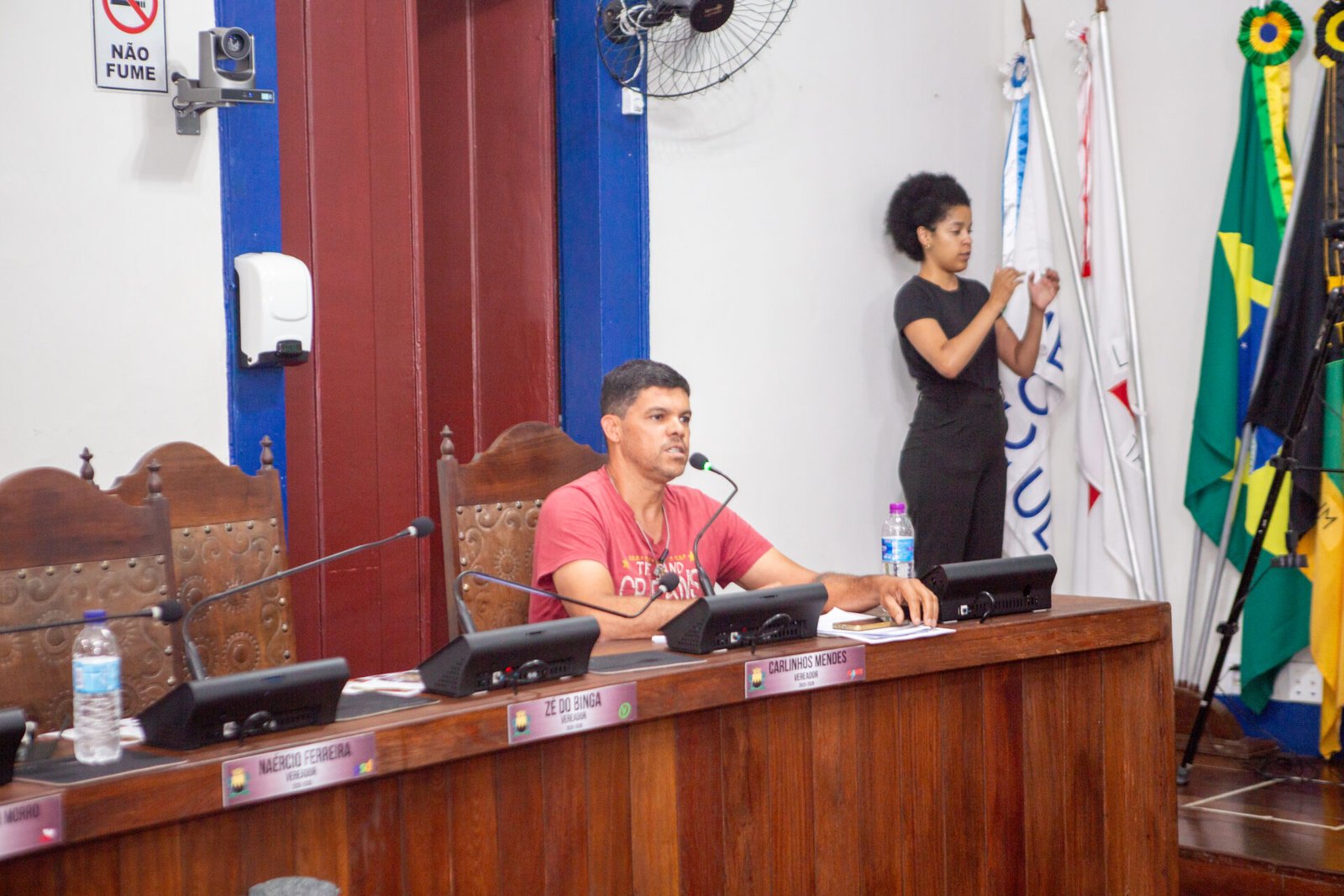 Vereador solicita reconstrução de muro que cedeu há mais de 10 anos na Rua Rodrigo Toffolo