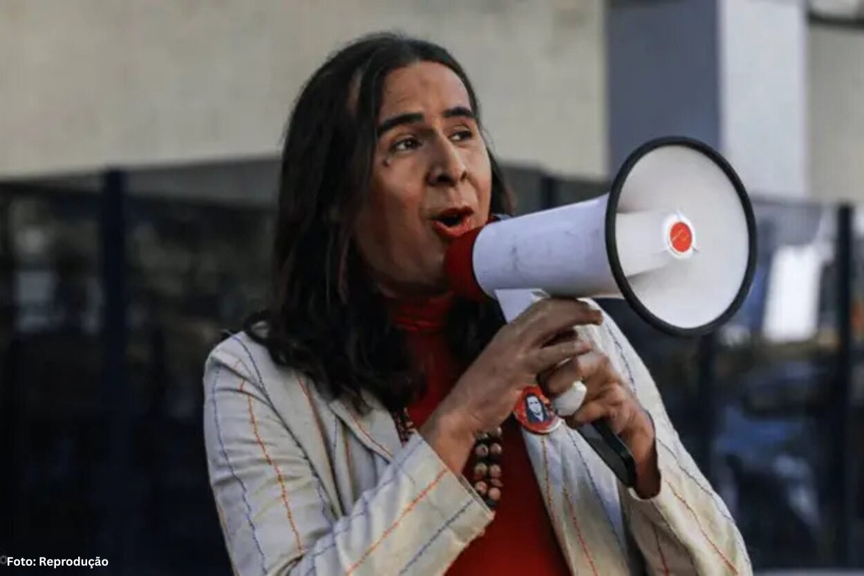 Duda Salabert apresenta PL para criminalizar 'red pill' no Brasil