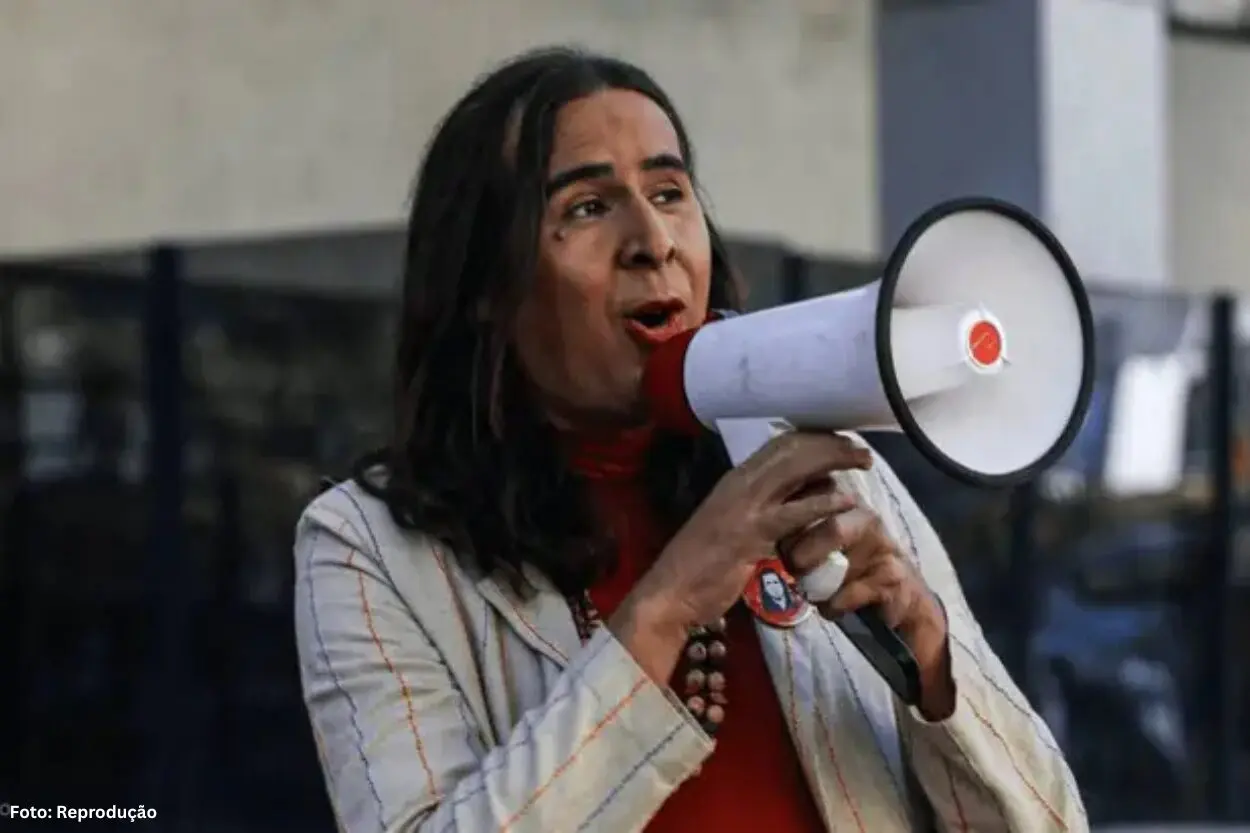 Duda Salabert apresenta PL para criminalizar 'red pill' no Brasil