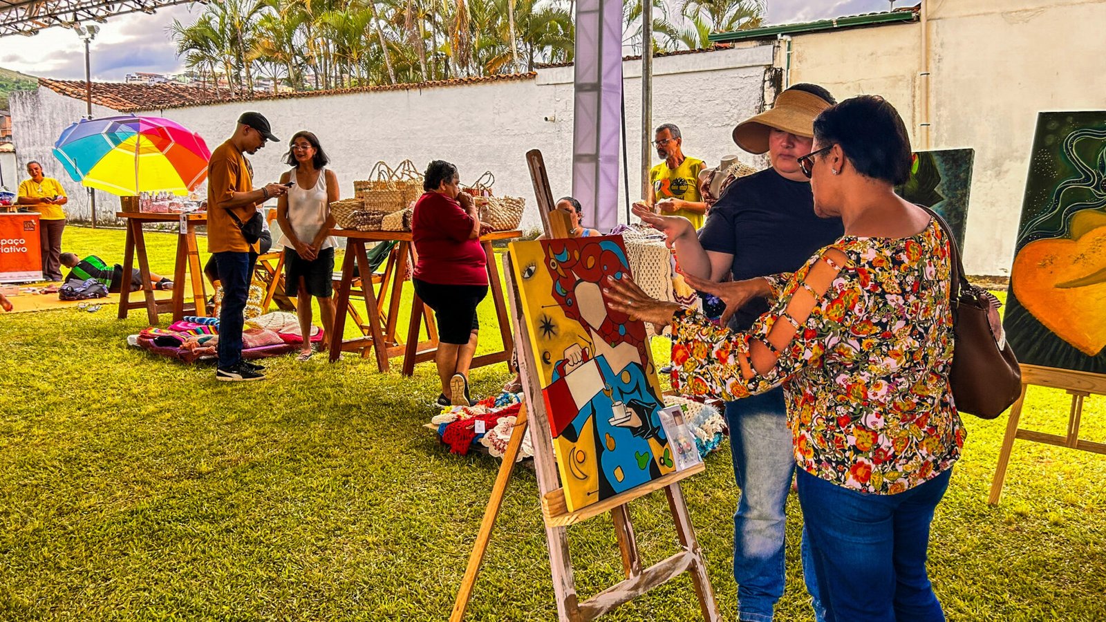Evento cultural transforma arredores da Câmara de Mariana; veja como foi o Cenárium Cultural