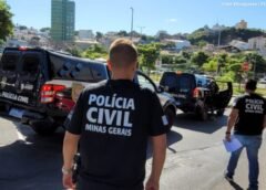 Homem é preso após ameaçar matar companheira em MG