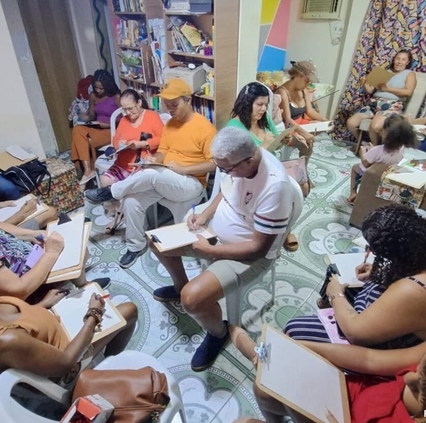 Clube literário de Realengo celebra dois anos de atividades