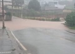 Chuva forte provoca alagamentos e derruba árvores em Ouro Branco