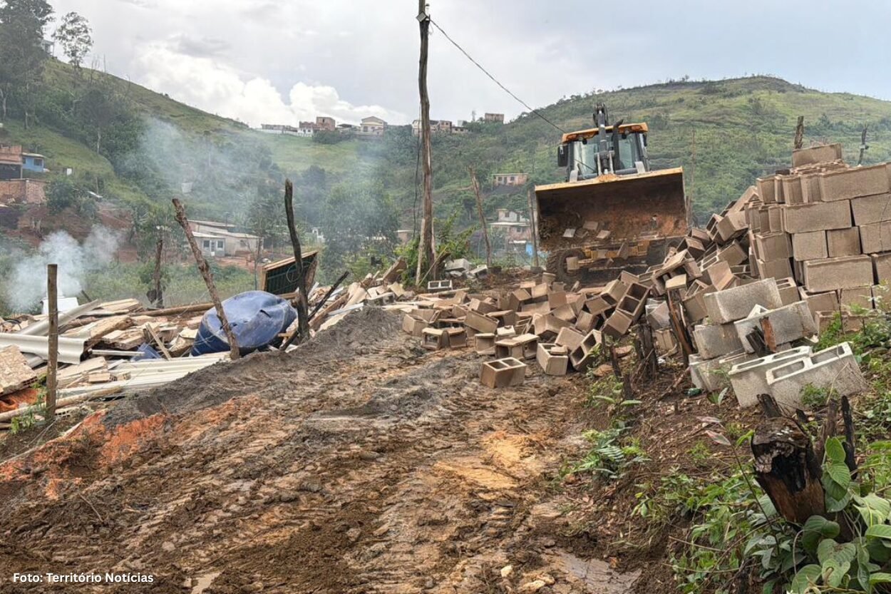 Prefeito explica demolição de construções em área pública no bairro São Cristóvão, em Mariana