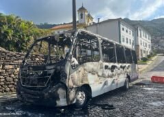 Ônibus lotado pega fogo em Ouro Preto: motorista explica como as chamas começaram