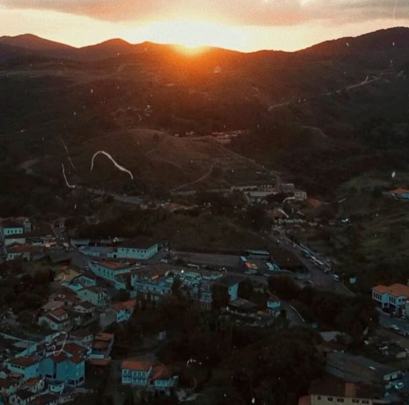 Projeto “Drone Vila Rica” aposta em imagens aéreas para valorizar turismo em Ouro Preto