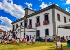 Evento cultural transforma arredores da Câmara de Mariana; veja como foi o Cenárium Cultural
