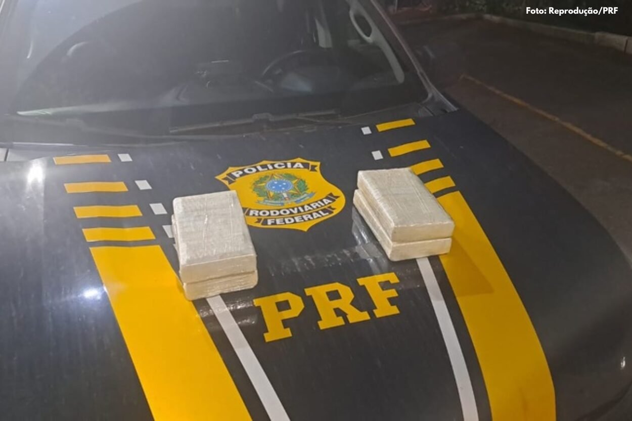 PRF apreende 4 kg de cocaína de alta pureza na BR-040, em Conselheiro Lafaiete