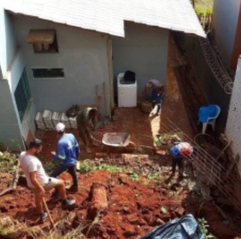 Muro desaba em Ouro Branco e acende alerta da Defesa Civil