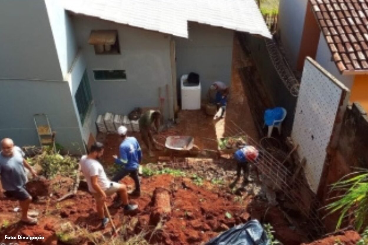 Muro desaba em Ouro Branco e acende alerta da Defesa Civil