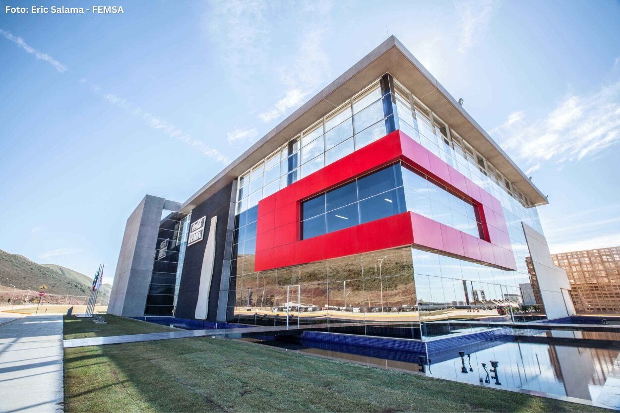 Coca-Cola abre 10 vagas em fábrica de Itabirito