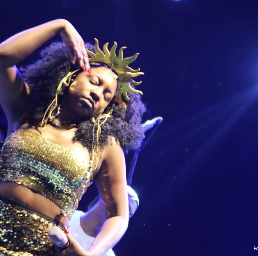 Adriana Araújo morre aos 48 anos; cantora se apresentou no Carnaval de Ouro Preto em 2026