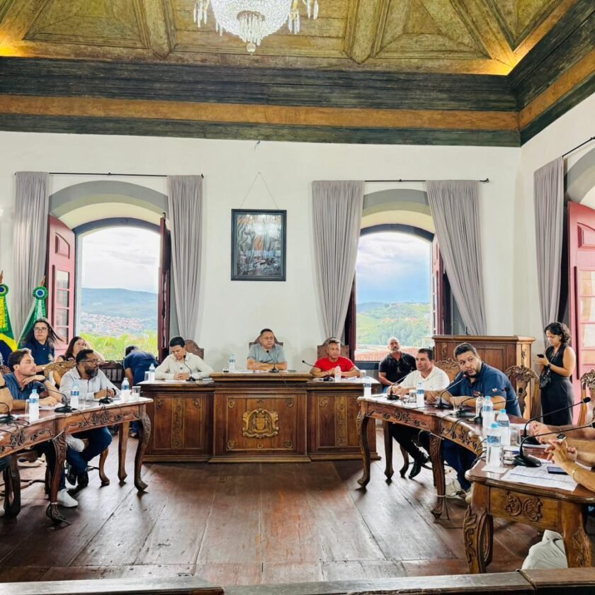 Câmara de Mariana aprova por unanimidade projeto que cria apoio a crianças neurodiversas