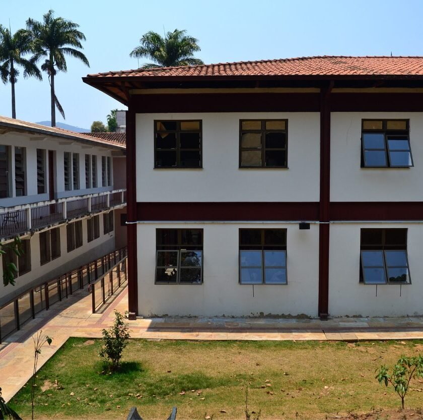 Mariana recebe simpósio sobre jornalismo em HQs