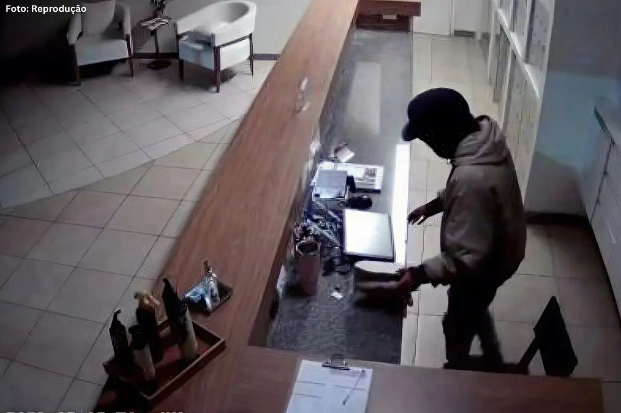 Comerciantes reagem a furtos no centro de Lafaiete