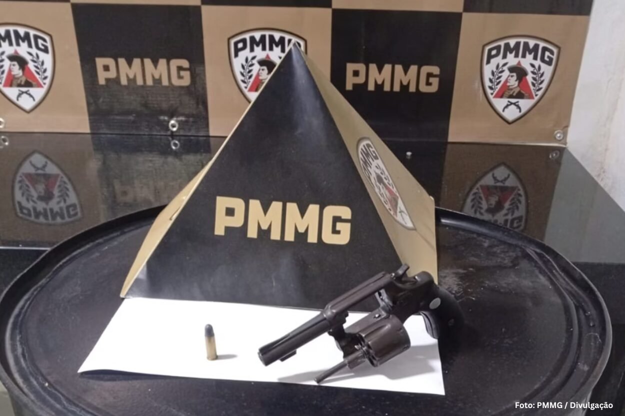 Adolescente é apreendido após ameaçar familiares com arma de fogo em Ponte Nova