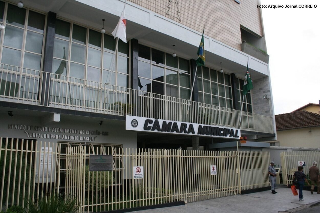 Ministério Público questiona auxílio-alimentação de vereadores em Conselheiro Lafaiete