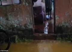 Chuva histórica causa alagamentos em distrito de Mariana