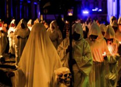 Procissão das Almas transforma madrugada de Mariana em cenário de fé e mistério