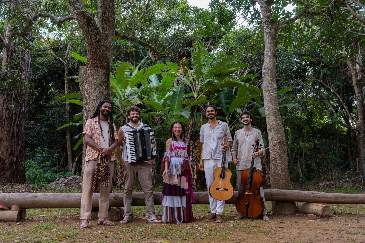 Caliandra floresce no cerrado: Show Interior emociona público em lançamento na FLONA de Paraopeba