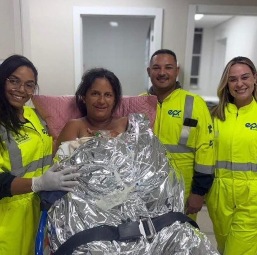 Bebê nasce em casa e recebe apoio na BR-040