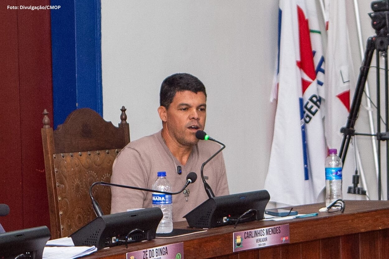 Carlinhos Mendes cobra obras de água e esgoto no bairro Saramenha, em Ouro Preto