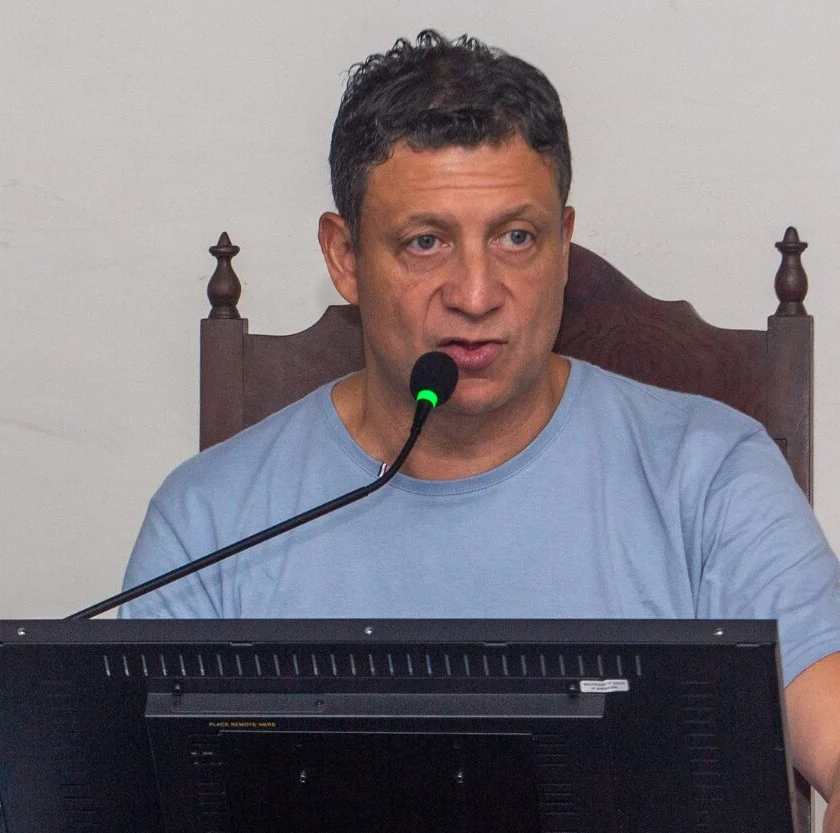 Renato Zoroastro cobra regularidade no pagamento de cartão alimentação de funcionários da Village em Ouro Preto