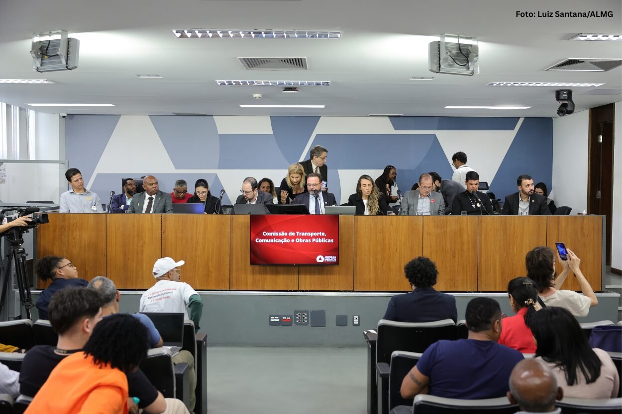 Uso de recursos da tragédia de Mariana em duplicação da BR-356 gera críticas e preocupação com demolições