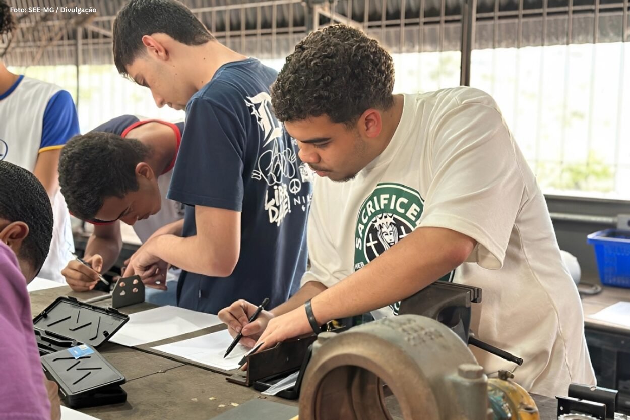 Governo de Minas abre inscrições para EJA e cursos técnicos na rede estadual