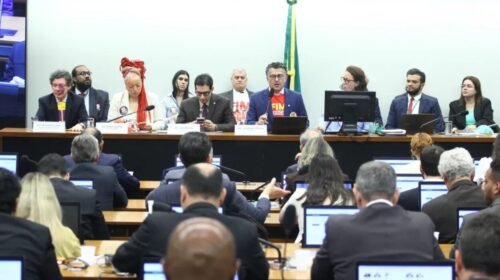 PEC do fim da escala 6x1 avança na Câmara: como votaram os deputados?