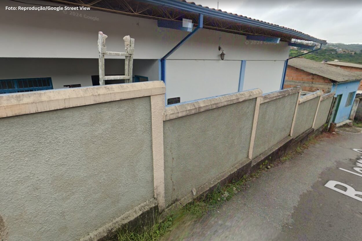 Rua em Ouro Preto muda de direção para tentar acabar com transtornos perto de escola