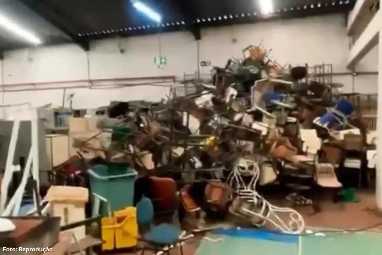 Vereador denuncia abandono de galpão milionário em Congonhas