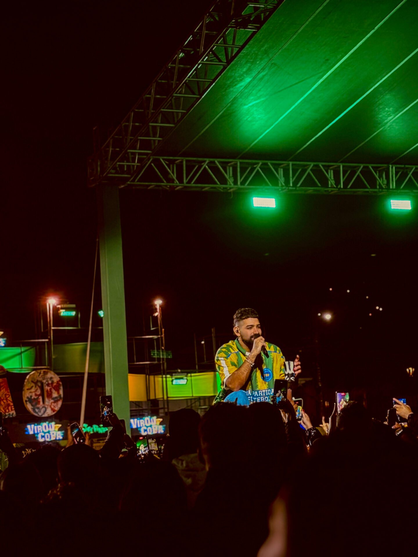 Veja como foi o Pagode do Diferentão, que uniu Copa do Mundo e show de Dilsinho em Ouro Preto