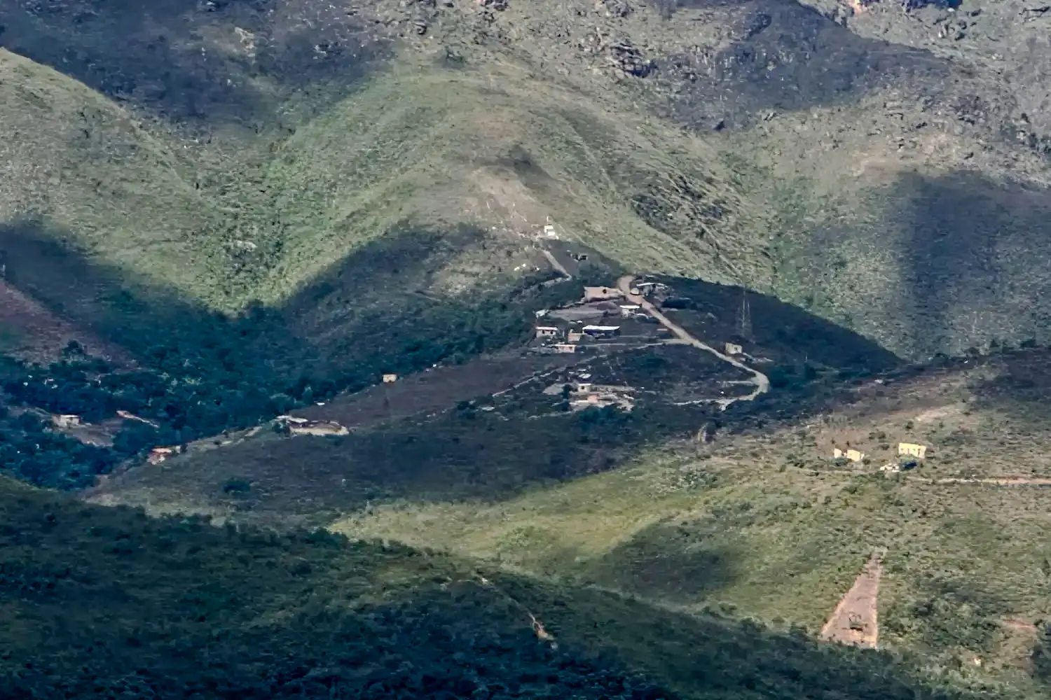 Construções em região protegida de Ouro Preto estão sob investigação criminal e ambiental