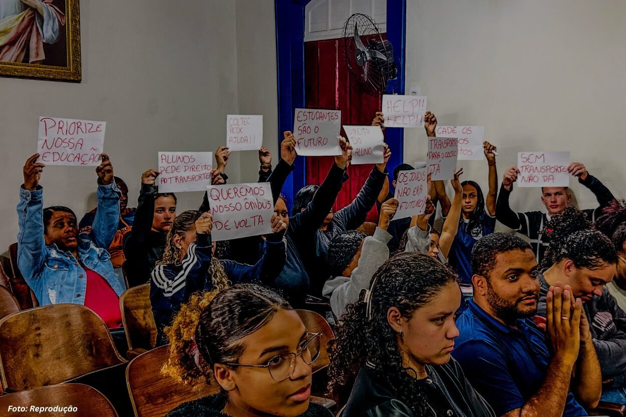 Alunas do Coltec pedem retorno de transporte escolar em reunião da Câmara de Ouro Preto