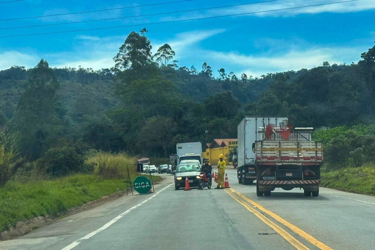 BR-356 terá operações de pare e siga entre Itabirito, Ouro Preto e Mariana nesta semana