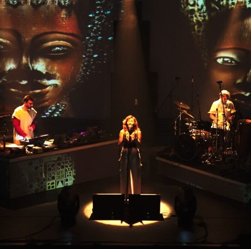 Show de Sandra-X e Craca Beat marca lançamento do álbum TERRA TREMESSE em Ouro Preto