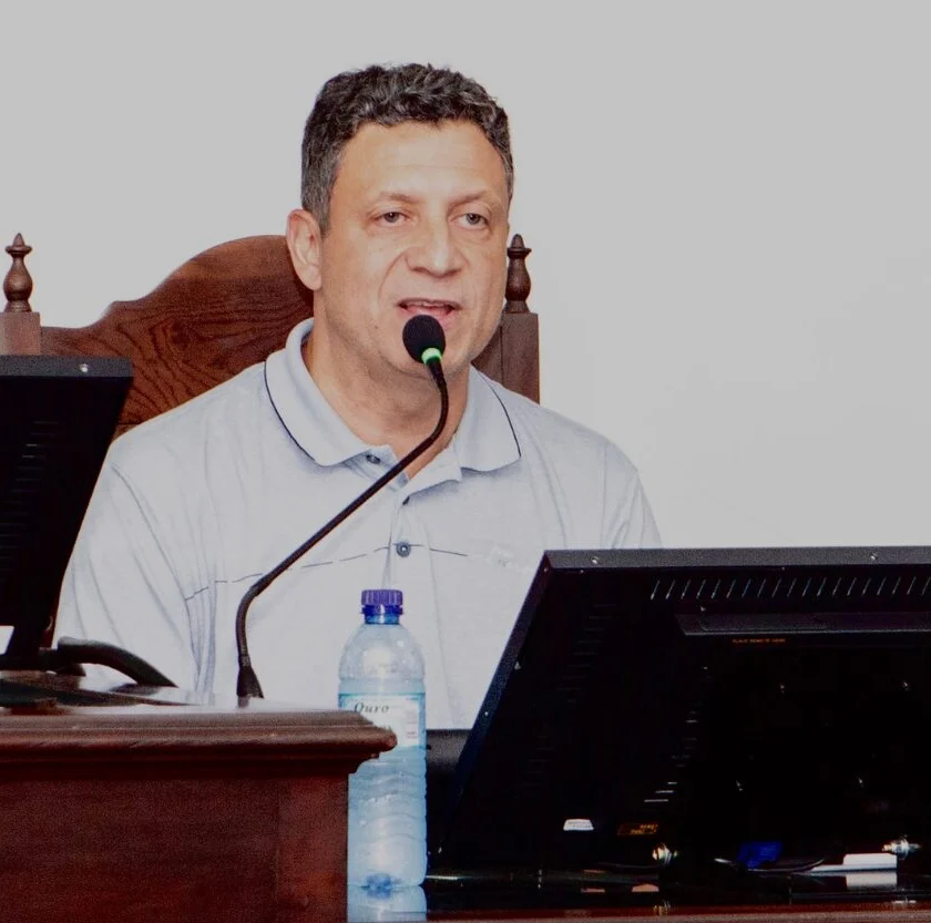 Renato Zoroastro cobra instalação de câmeras e contratação de vigias nas escolas de Ouro Preto