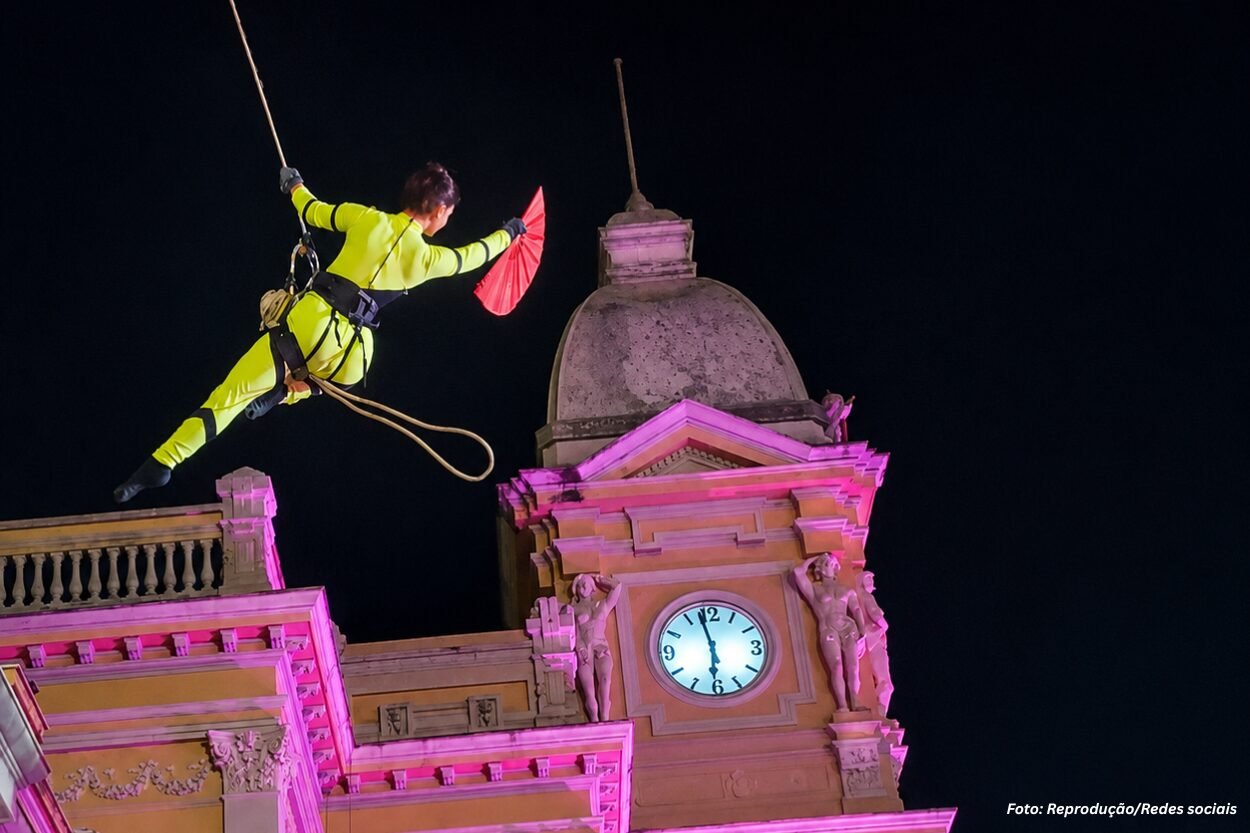 Cia Base Vertical apresenta espetáculo com dança aérea no MARTE Festival em Ouro Preto
