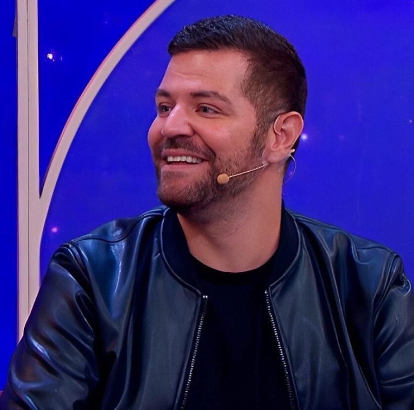 Victor Sarro apresenta o espetáculo "O Rei da 5ª Série" em Mariana