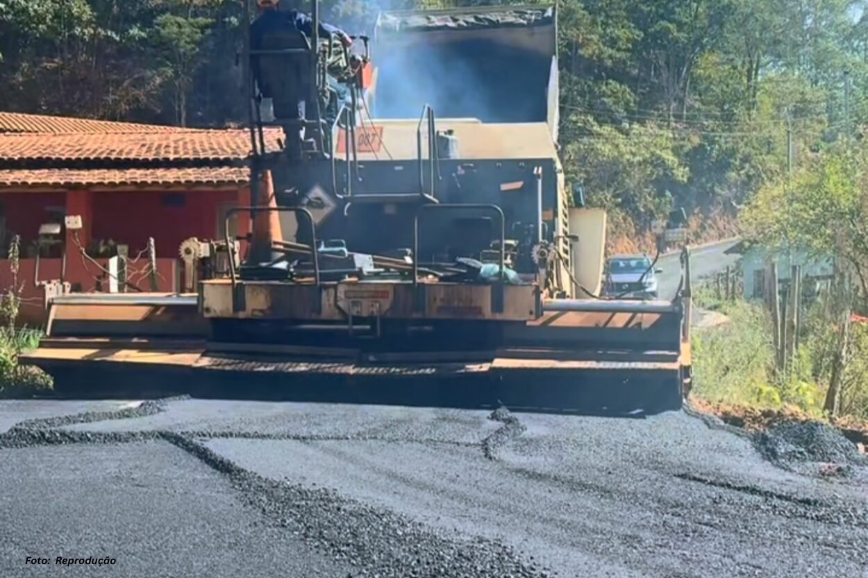 Asfaltamento avança na Mata dos Palmitos, em Santa Rita de Ouro Preto