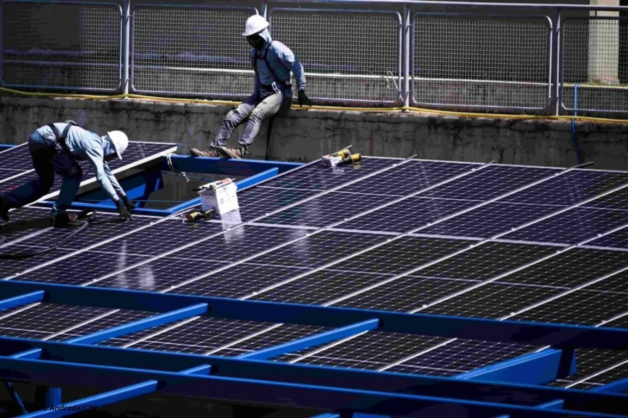 Conheça 16 profissões que devem crescer na indústria até 2035