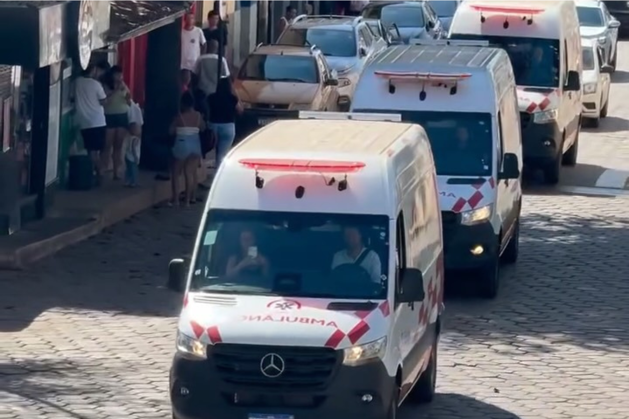 Mariana recebe três ambulâncias 0 km para reforçar atendimento pelo SUS