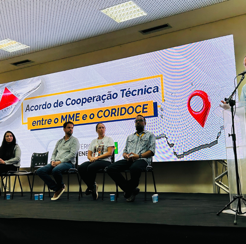 Em Mariana, ministro faz cobrança repasses rápidos e aumento da CFEM