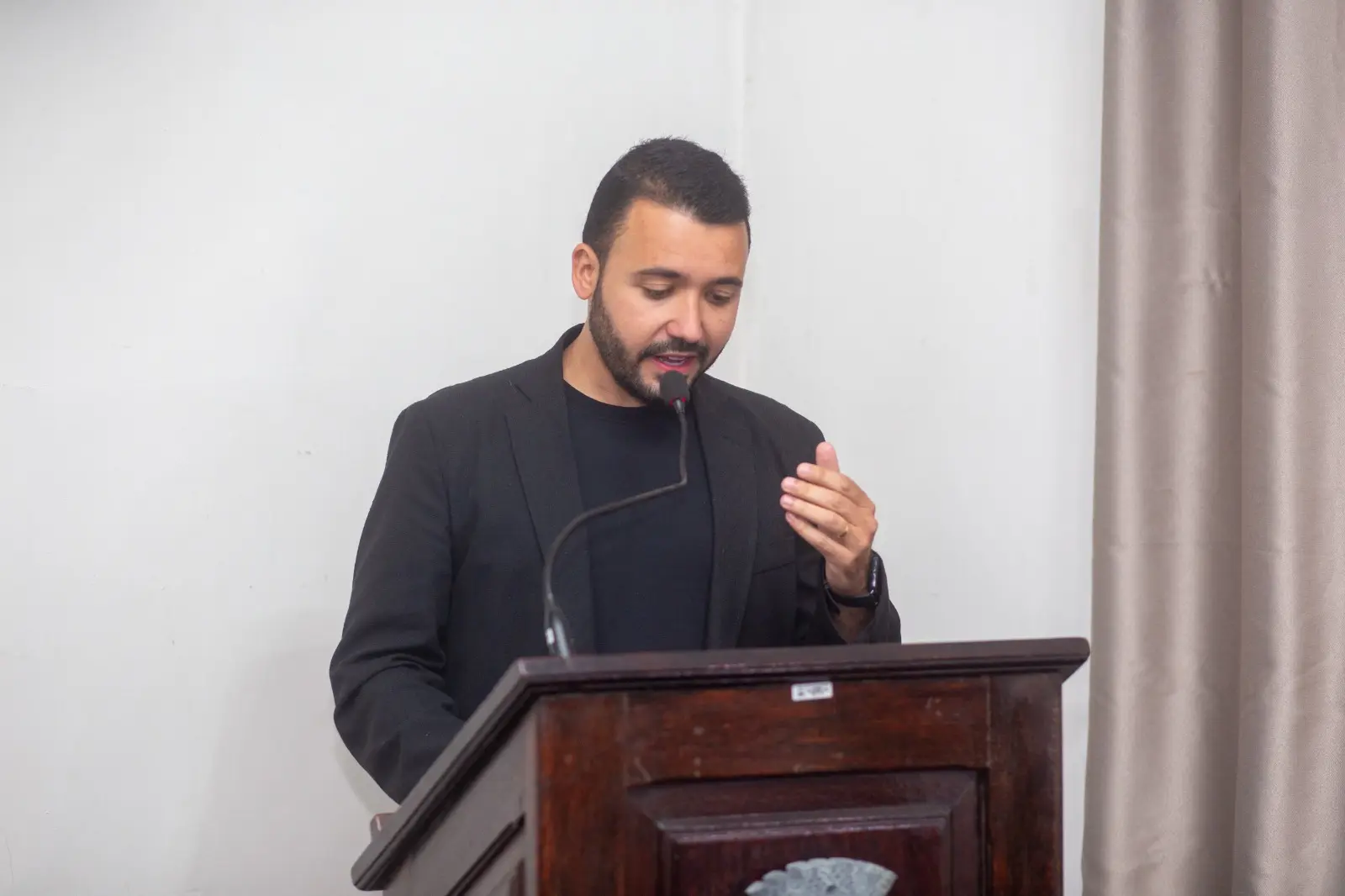Vereador Matheus Pacheco cobra explicações da Pássaro Verde sobre condições do transporte entre Ouro Preto e Belo Horizonte