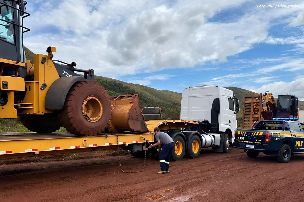 PRF apreende máquinas usadas em possível atividade irregular de mineração na BR-040 em Itabirito