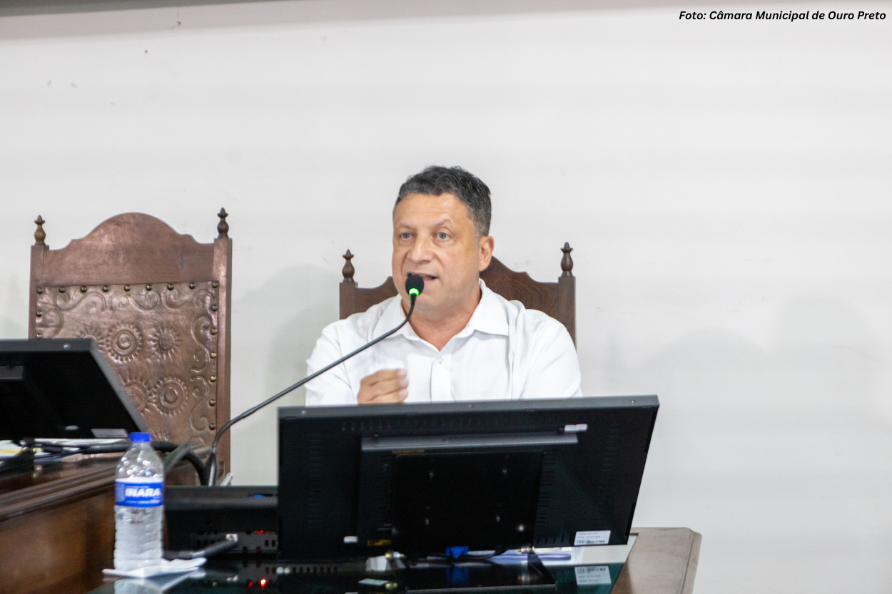 Renato Zoroastro cobra explicações sobre atraso de pagamentos na Saúde em Ouro Preto