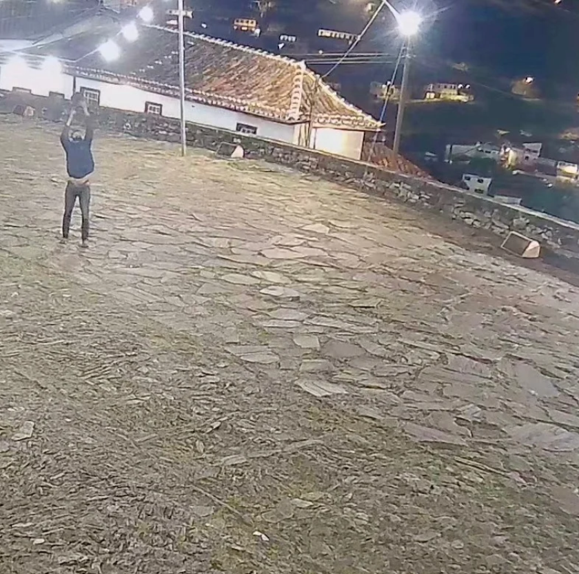 Varal de lâmpadas é furtado da Igreja de Nossa Senhora das Mercês em Ouro Preto