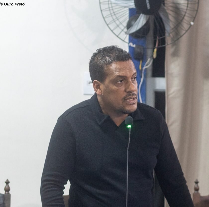 Wemerson Titão solicita esclarecimentos sobre transporte de alunos da APAE em Ouro Preto